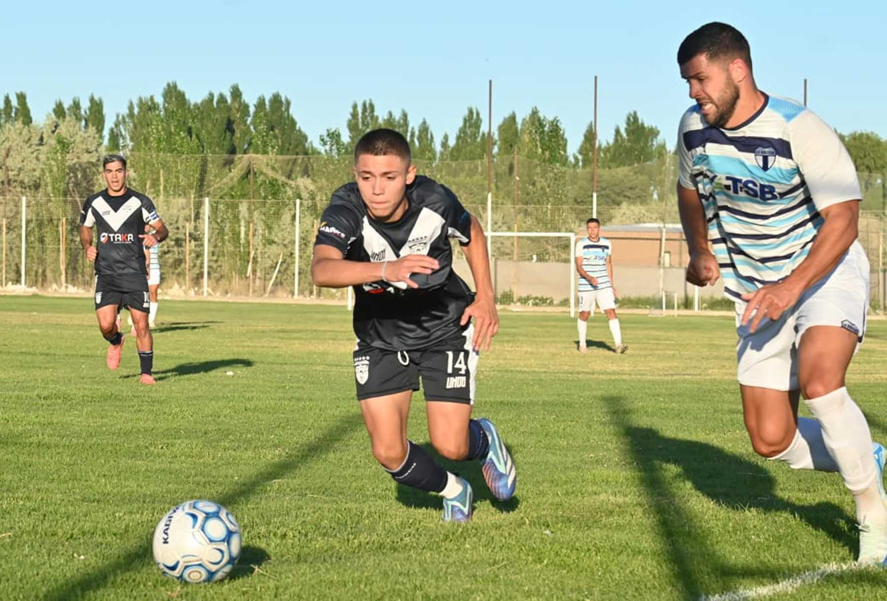 Tras el empate la serie quedó abierta y todo se definirá en Zapala. (Foto: Florencia Salto)