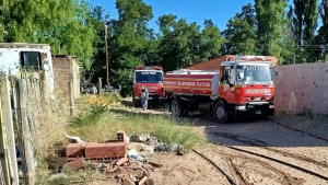 Conflicto entre vecinos en medio de un importante incendio en Plottier