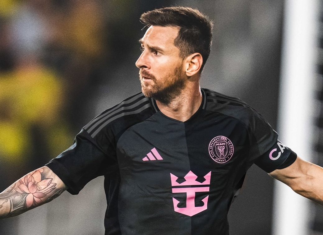 Messi presentó la indumentaria del conjunto estadounidense para la próxima temporada.