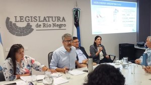 Río Negro: la prórroga de las concesiones petroleras tuvo su primer análisis en la Legislatura