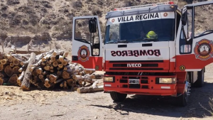 Alerta en Villa Regina por seguidilla de incendios intencionales: las zonas afectadas este martes