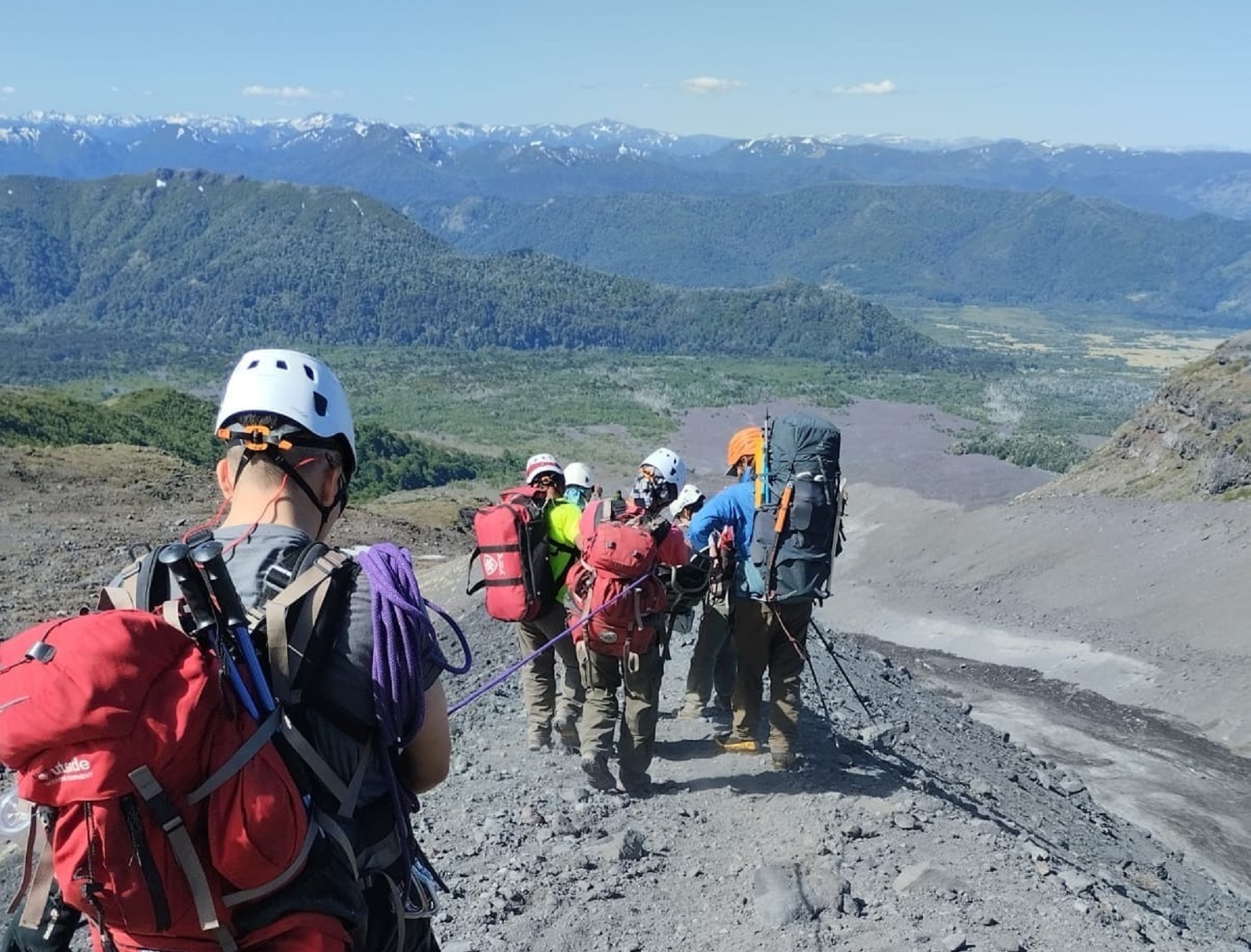 Rescate en el volcán Lanín. Foto: gentileza Parques Nacionales. 