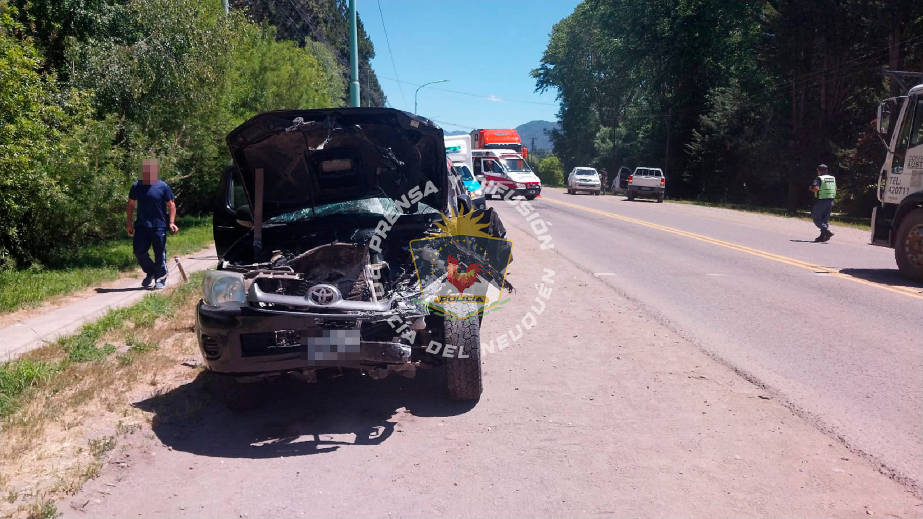 Fuerte choque entre dos camionetas sobre Ruta 40. Foto: gentileza.