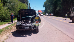 Fuerte choque entre dos camionetas sobre Ruta 40, en San Martín de los Andes: dos personas heridas