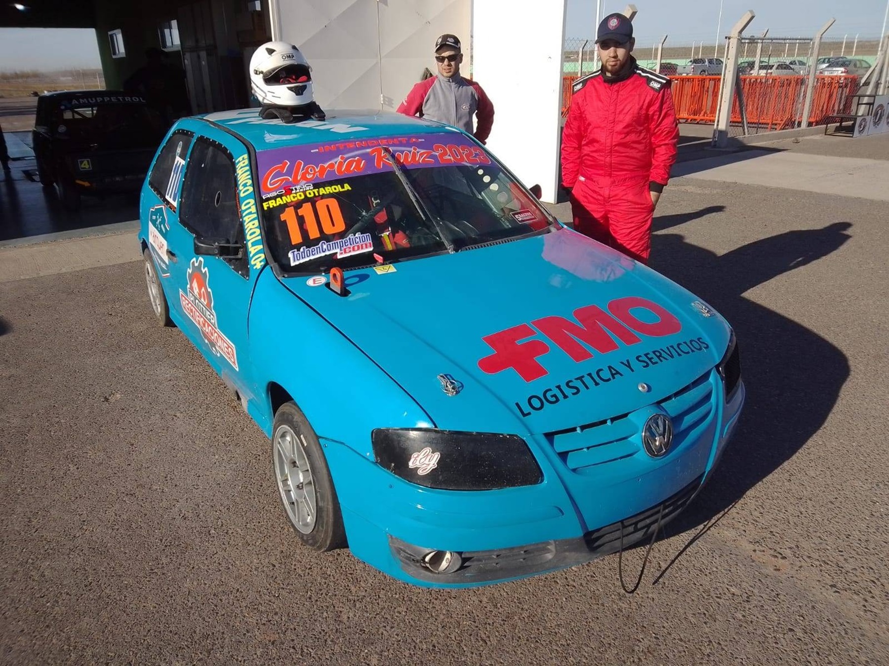 El auto de Otarola, uno de los socios de la empresa, auspiciado por Gloria Ruiz. Foto: gentileza.