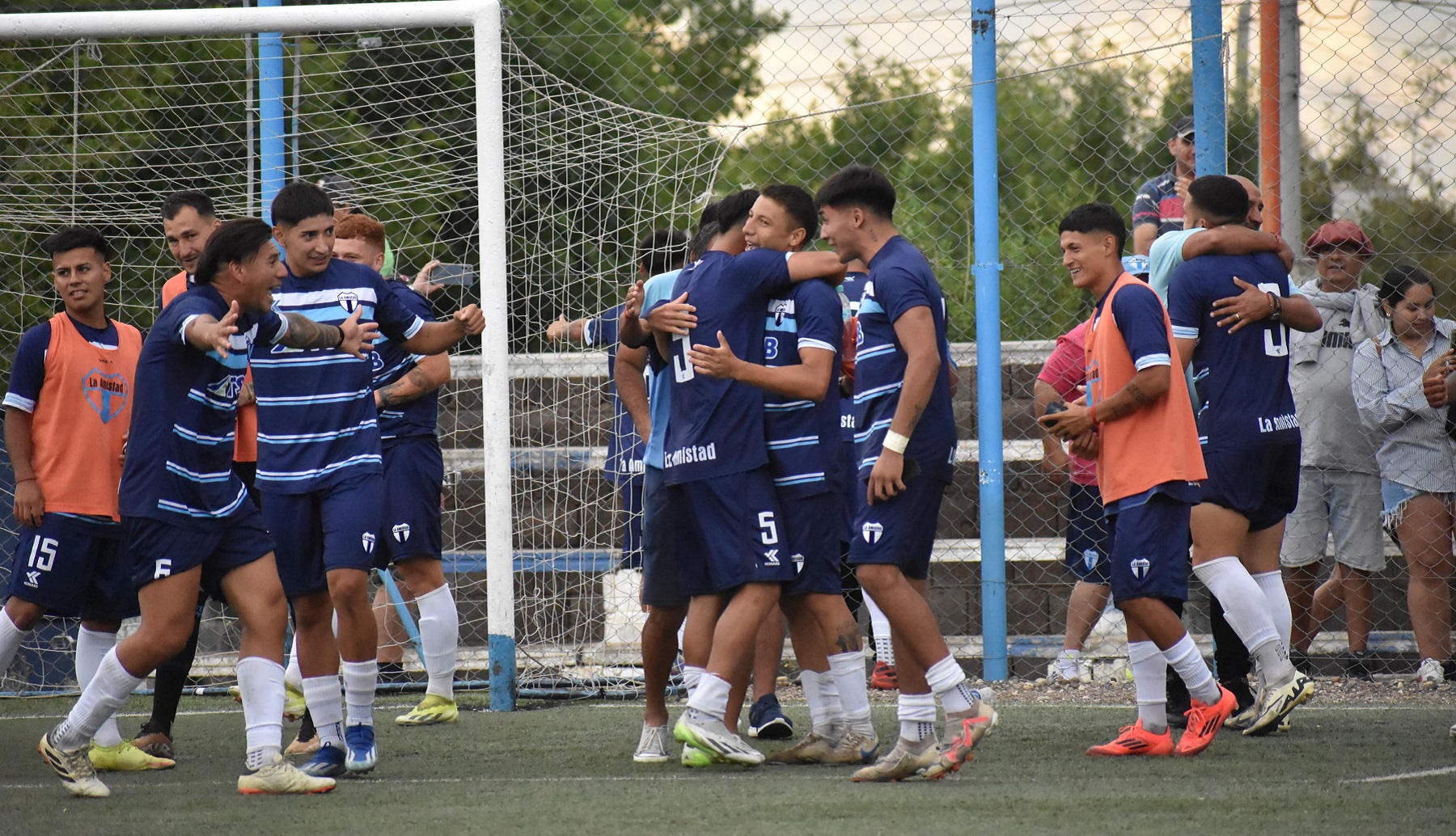 La Amistad se llevó el triunfo en Zapala. Foto: Eliana Cuevas.