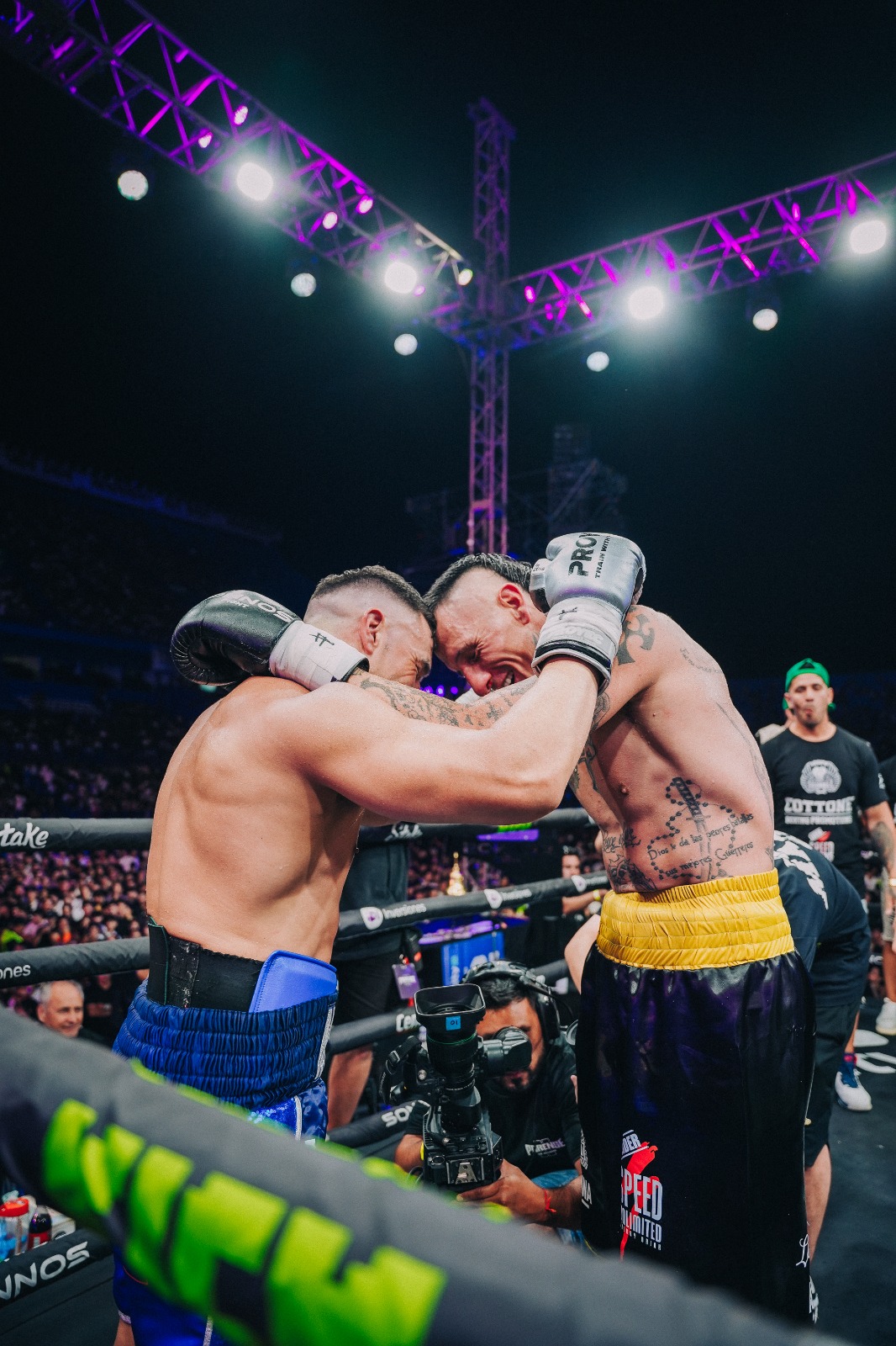 Maravilla Martínez y Pablo Migliore dieron una gran exhibición de boxeo. (Foto: @nexusgroup.ar)