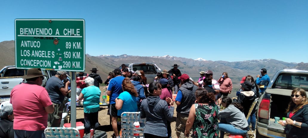 Desde 2016, la Misa Argentino Chilena reúne a devotos de ambos países en el Paso Pichachén - Foto: Gentileza. 