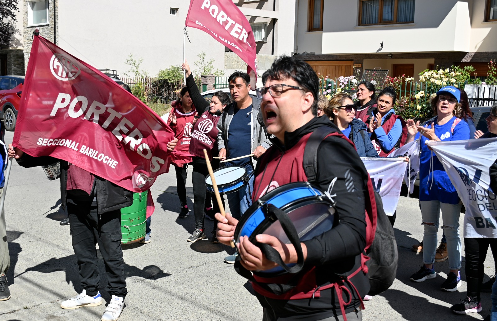 ATE ya había advertido por la situación de los porteros de Bariloche el 30 de diciembre. Hoy 13 de enero protestaron porque 50 fueron dados de baja. Archivo