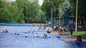 El verano empieza en Roca con nuevo parque acuático en el balneario Apycar: precios, horarios y cómo llegar