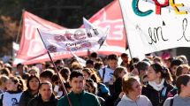 Imagen de Marcha este viernes en el centro de Neuquén: en defensa de «la posibilidad de manifestarse públicamente»