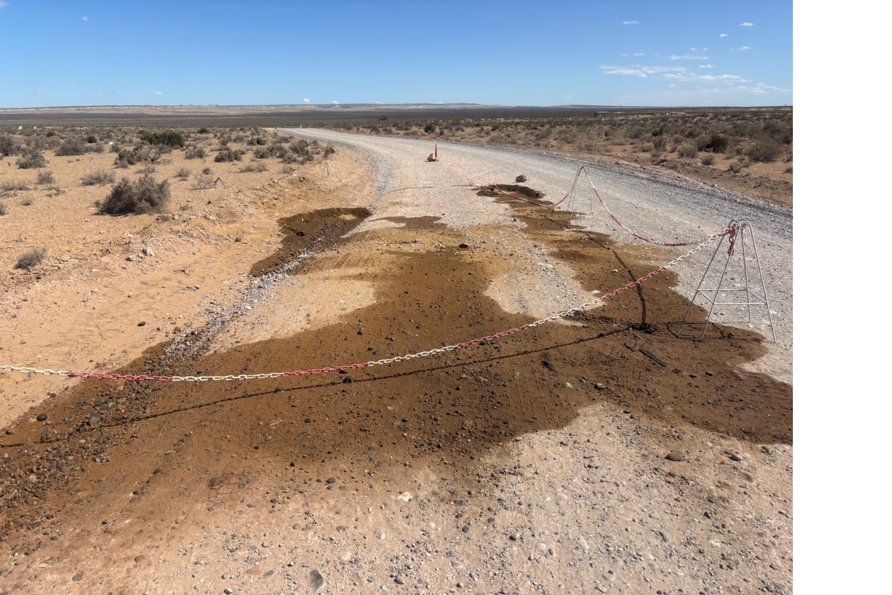 Los derrames pequeños se señalan y después se tapan con tierra (gentileza)