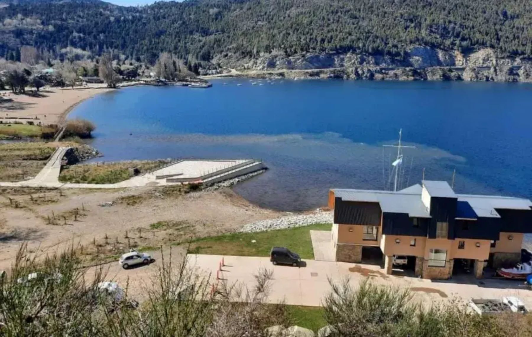 Lago Lácar en San Martín de Los Andes.