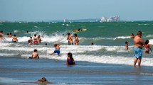 Imagen de Las Grutas: entran al mar en kayak y no pueden salir, los cuidados para navegar este verano