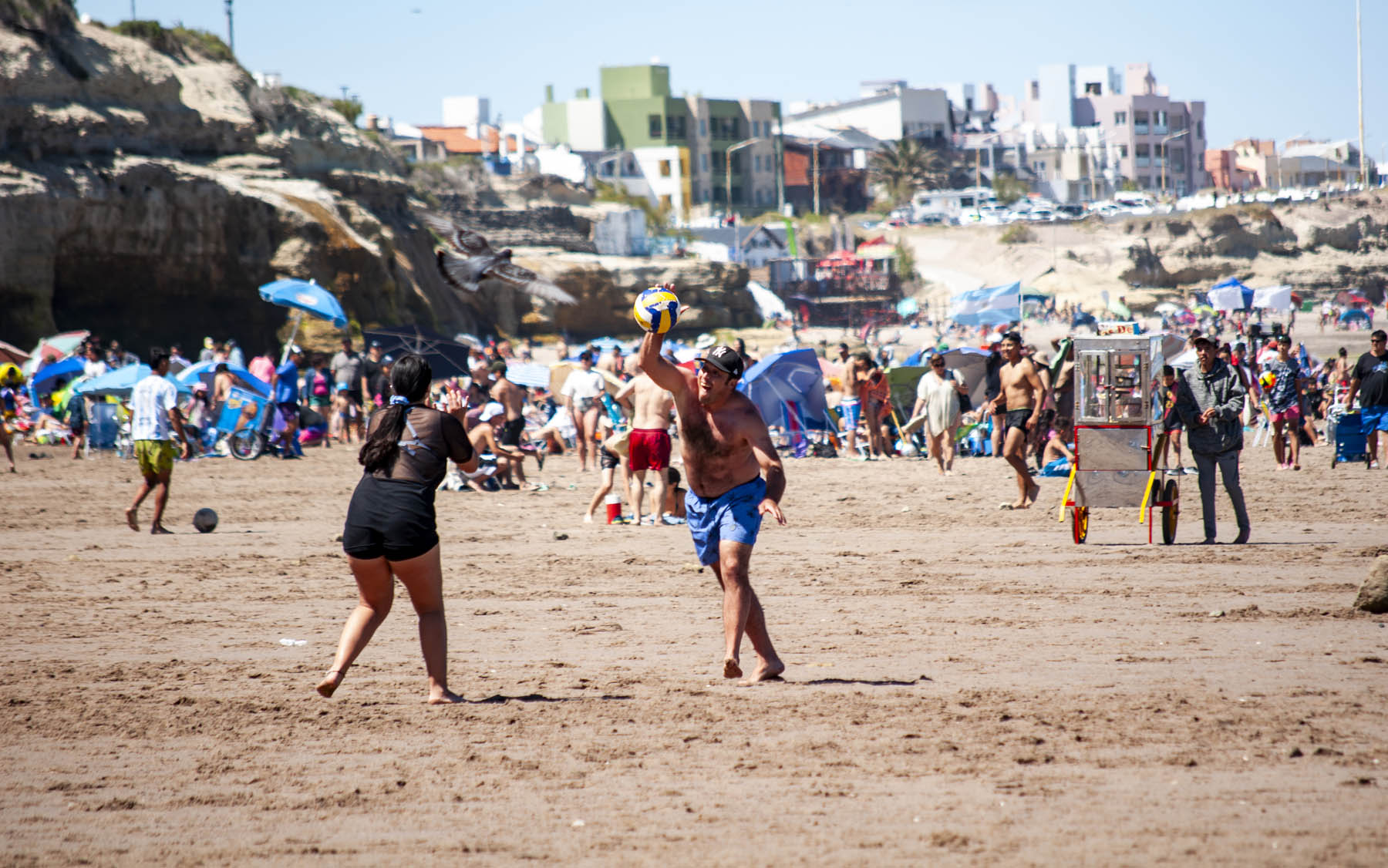 Las Grutas este verano 2025, precios de alojamiento y comida. Foto gentileza. 