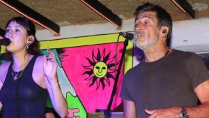 Nicolás Repetto ahora, es cantante y formó una banda junto a su hija