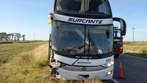 Choque entre un colectivo de egresados y un tractor: son de La Pampa e iban a Córdoba