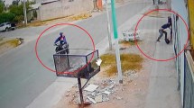 Imagen de Video | Filman violento asalto a un adolescente en Neuquén: «Se están metiendo con nuestros pibes»