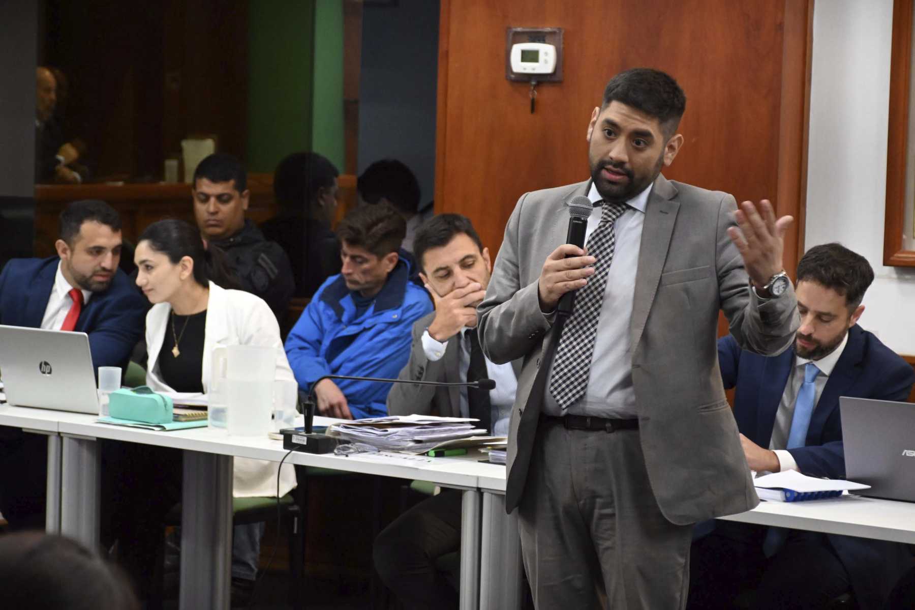 Comenzó el juicio por jurados en el que se definirá la responsabilidad penal de Eduardo Morello, acusado del homicidio de Beimar Llanos Condori. Foto Marcelo Ochoa.