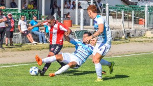 La Amistad goleó a Estudiantes Unidos y se metió en la final del Regional Amateur