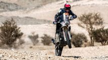 Imagen de Santiago Rostan avanzó en la general del Dakar y Luciano Benavides ganó la etapa tras asistir a un rival