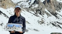 Imagen de Mariana sube a las montañas de Bariloche, y con sus acuarelas las vuelve eternas