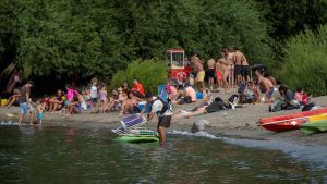 Con 70% de ocupación, Bariloche supera a la costa atlántica bonaerense, pero hay quejas por los precios