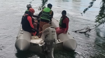 Imagen de Nueve días sin Yéssica: suman bomberos de La Pampa a la búsqueda de la niña arrastrada por el Limay