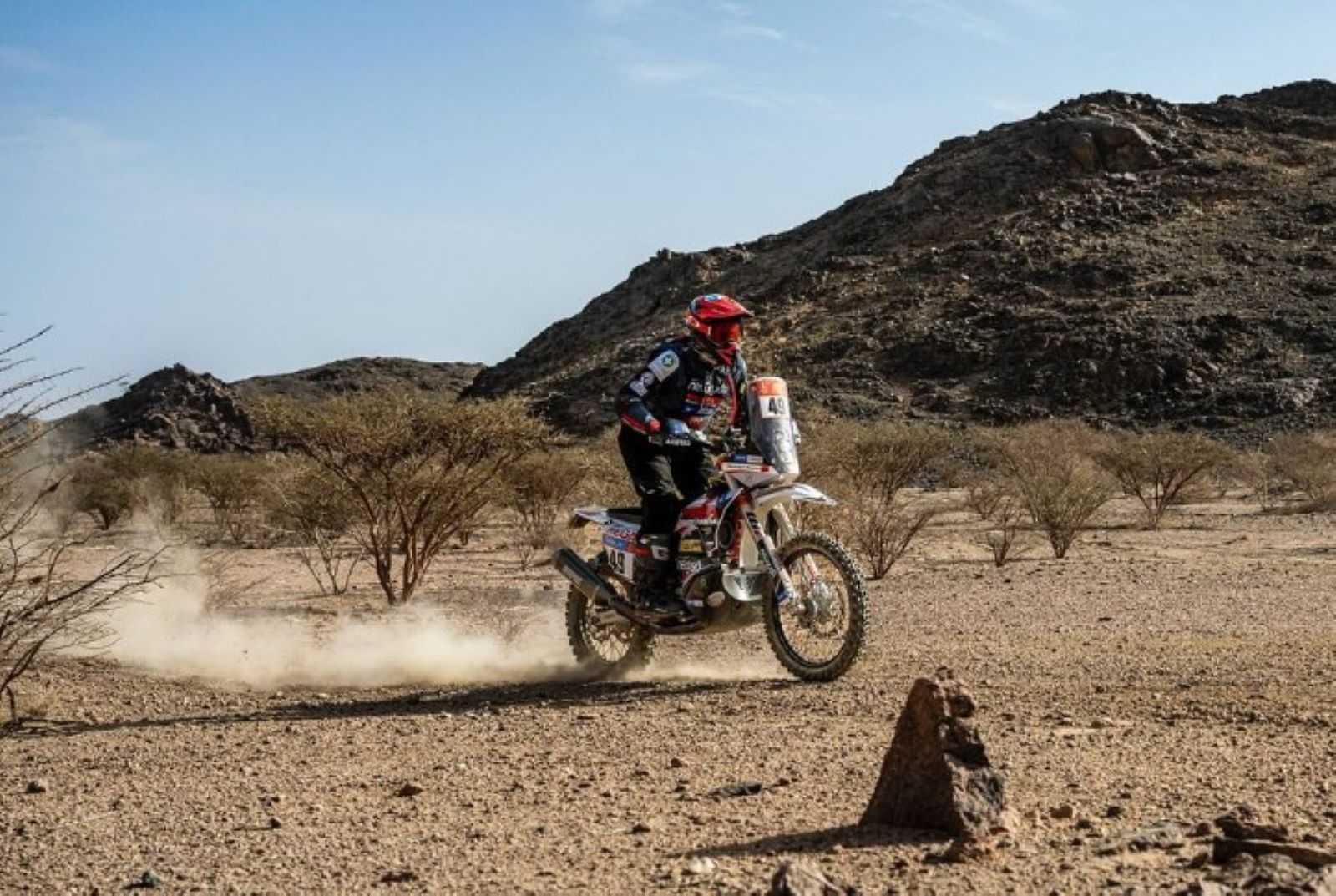 El neuquino Rostan recorrió los primeros 412 kilómetros en su segundo Dakar. (Gentileza)