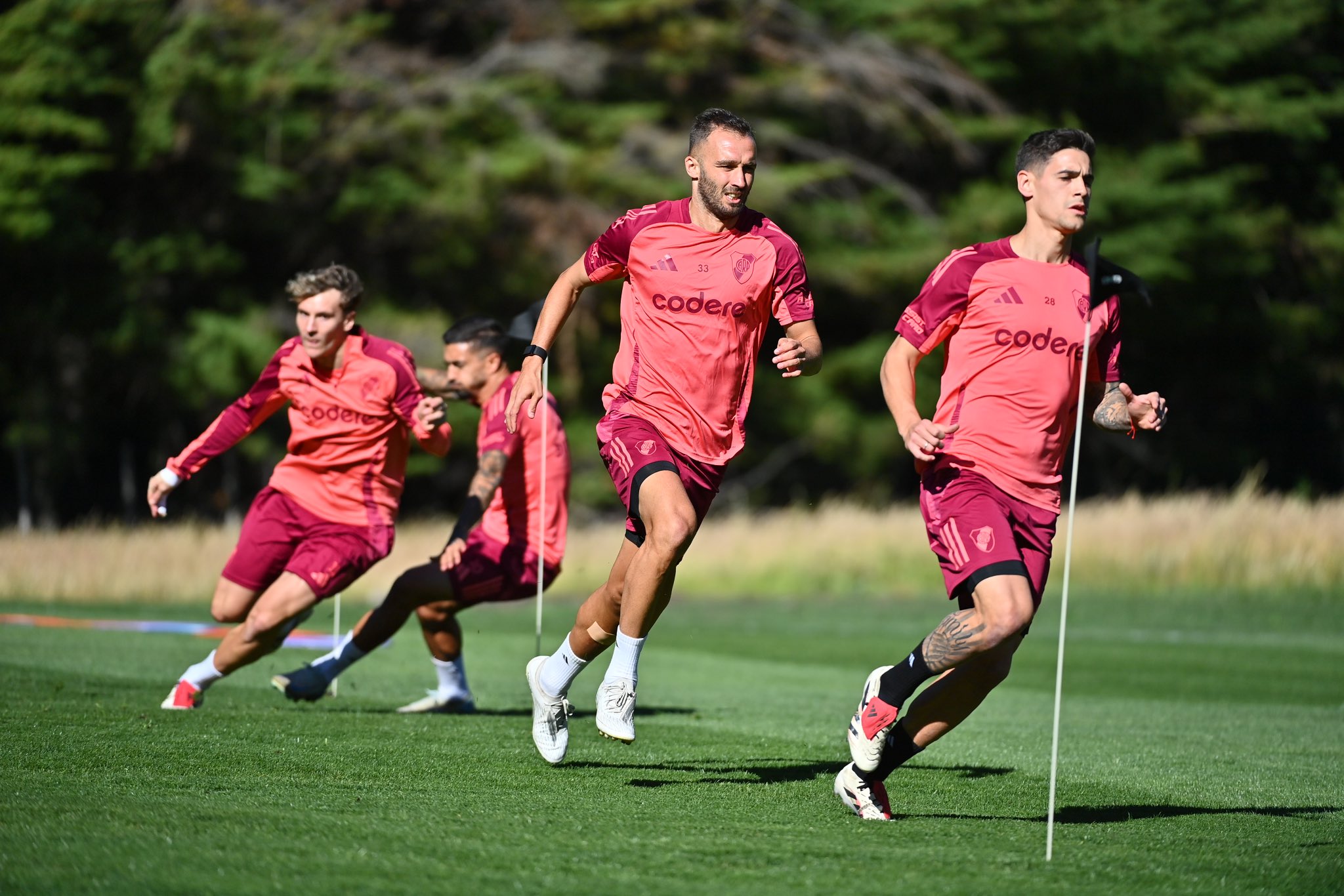 Martínez Quarta, una de los refuerzos de River, ya se sumó a la pretemporada en San Martín de los Andes. Foto: Prensa River Plate.