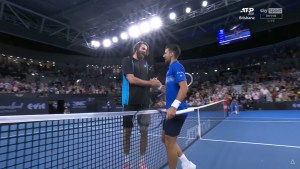 Djokovic quedó eliminado en el primer torneo del año ante el 293° del ranking