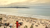 Imagen de La playa de Chile a la que se puede ir de compras y encanta a los argentinos: cómo es y por qué paso se llega