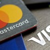 Imagen de Visa y Mastercard devolverán dinero a sus clientes: quiénes recibirán el reembolso