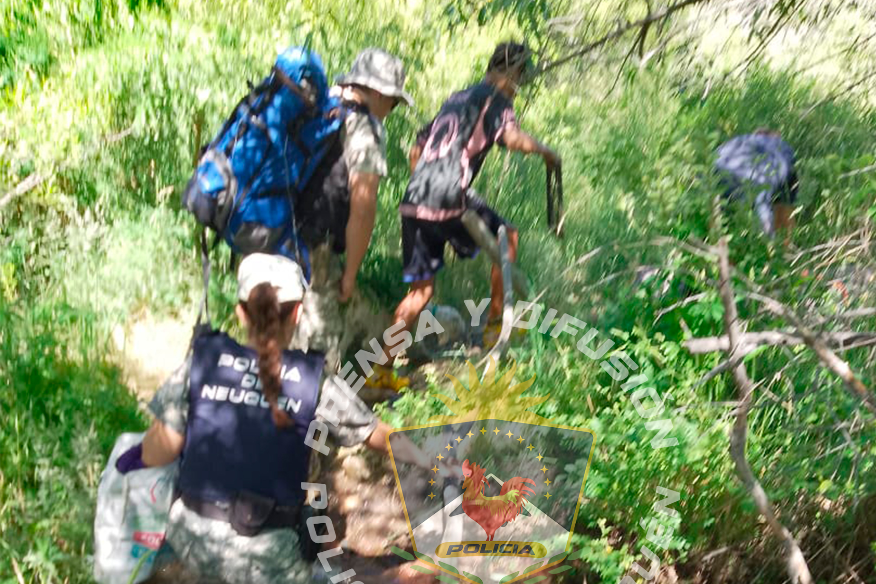 Rescate en Junín de los Andes. Foto: gentileza policía de Neuquén.