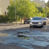 Imagen de Video | Viral por filmar los baches de Neuquén: «Nos puso un cartelito en la esquina, pero no arregló los pozos»