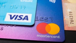 Visa y Mastercard deben devolver dinero a sus clientes: cómo reclamar el reembolso