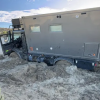 Imagen de Video | Motorhome atascado en una playa de Chubut: cuatro turistas alemanes esperan por el operativo de rescate