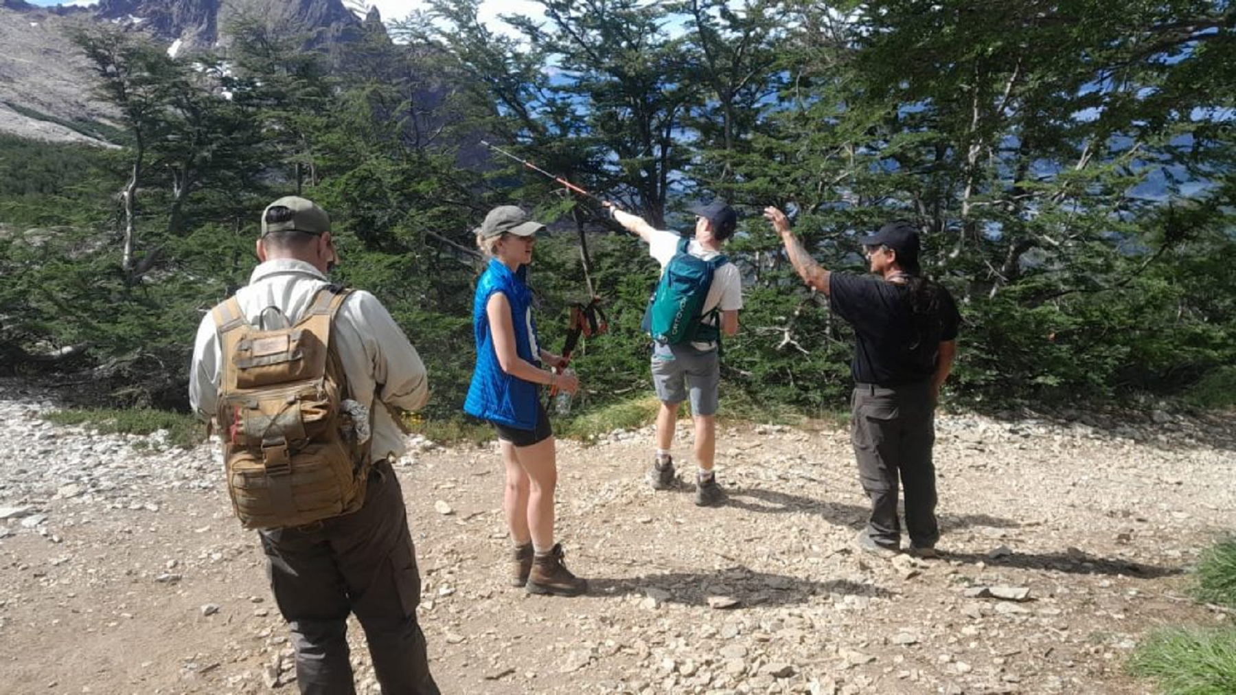 Un grupo de guardaparques encontró a los turistas. Foto: municipalidad de Bariloche.