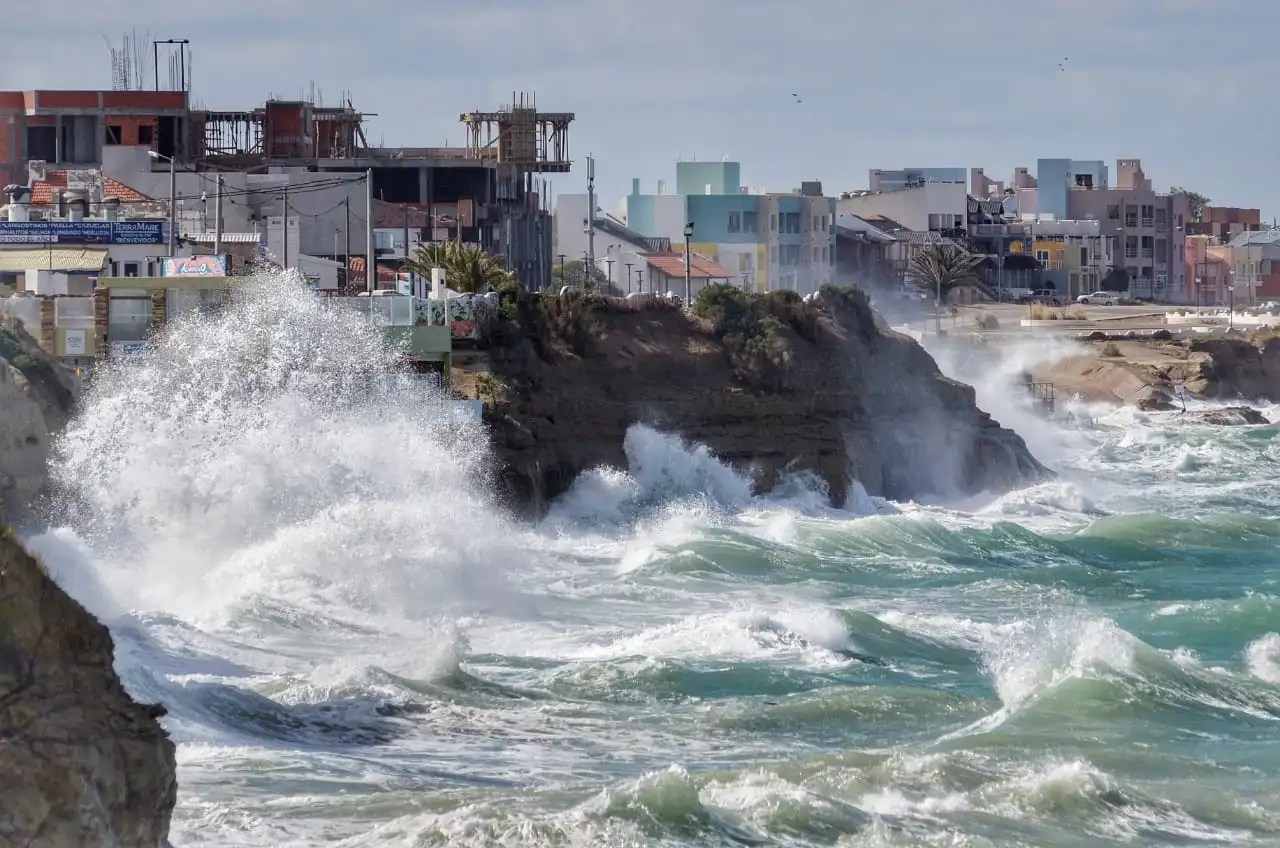 Alerta por fuertes vientos en Las Grutas. 