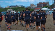 Imagen de Sorpresa en el fútbol argentino: Deportivo Riestra anunció ocho refuerzos en un día