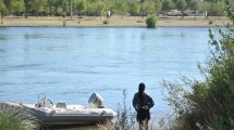 Imagen de Desapareció una niña en el río Limay y los vecinos apuntaron contra Cipolletti: «Es responsabilidad del municipio»