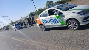 Amplio despliegue policial en la Ruta 65 por un robo en un supermercado de Allen: tres detenidos