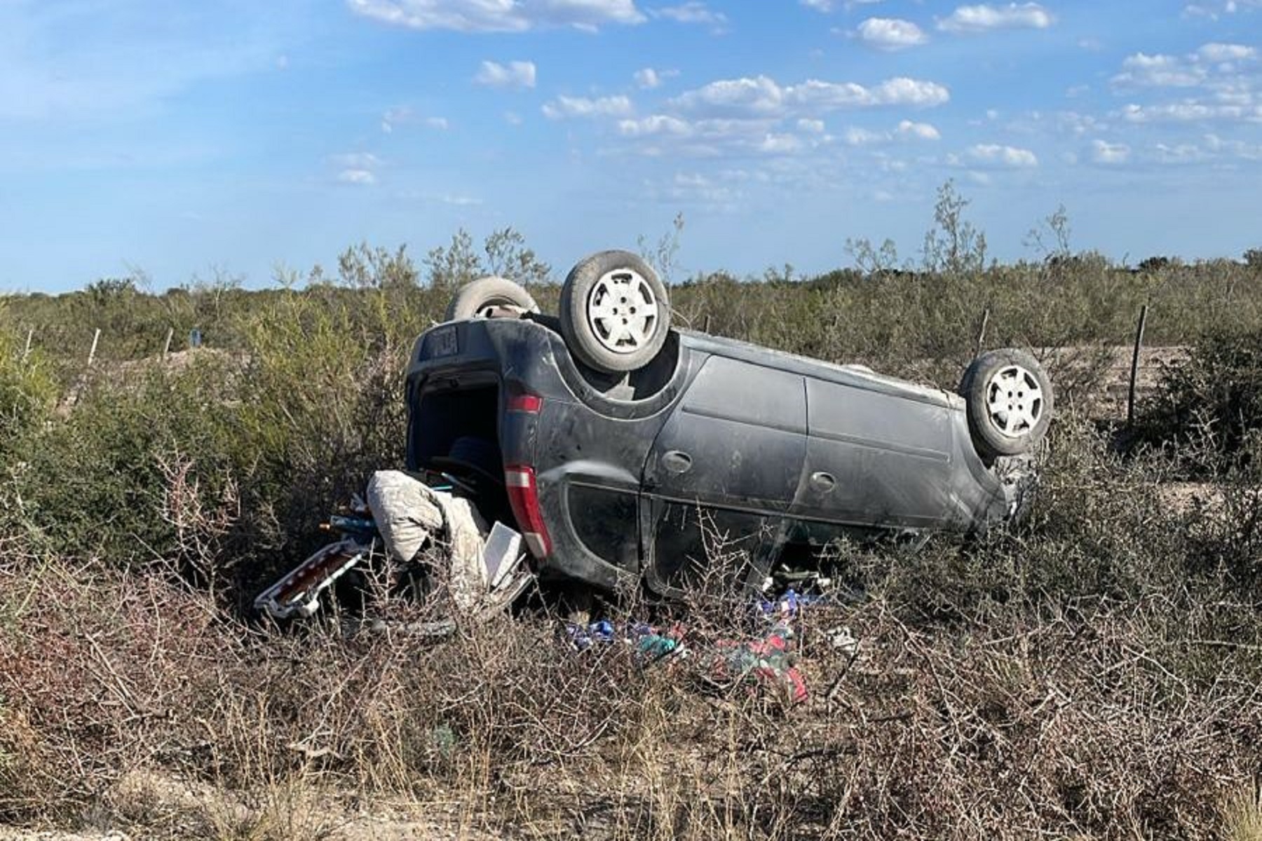 Perdió un tornillo y volcó en la Ruta 3. Foto: gentileza.