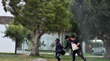 Imagen de Con 30°C en el termómetro, el viento continúa marcando el ritmo en Neuquén y Río Negro