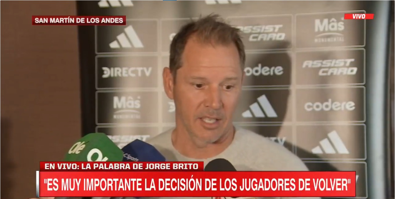 Jorge Brito, presidente de River, habló con la prensa en San Martín de los Andes. 