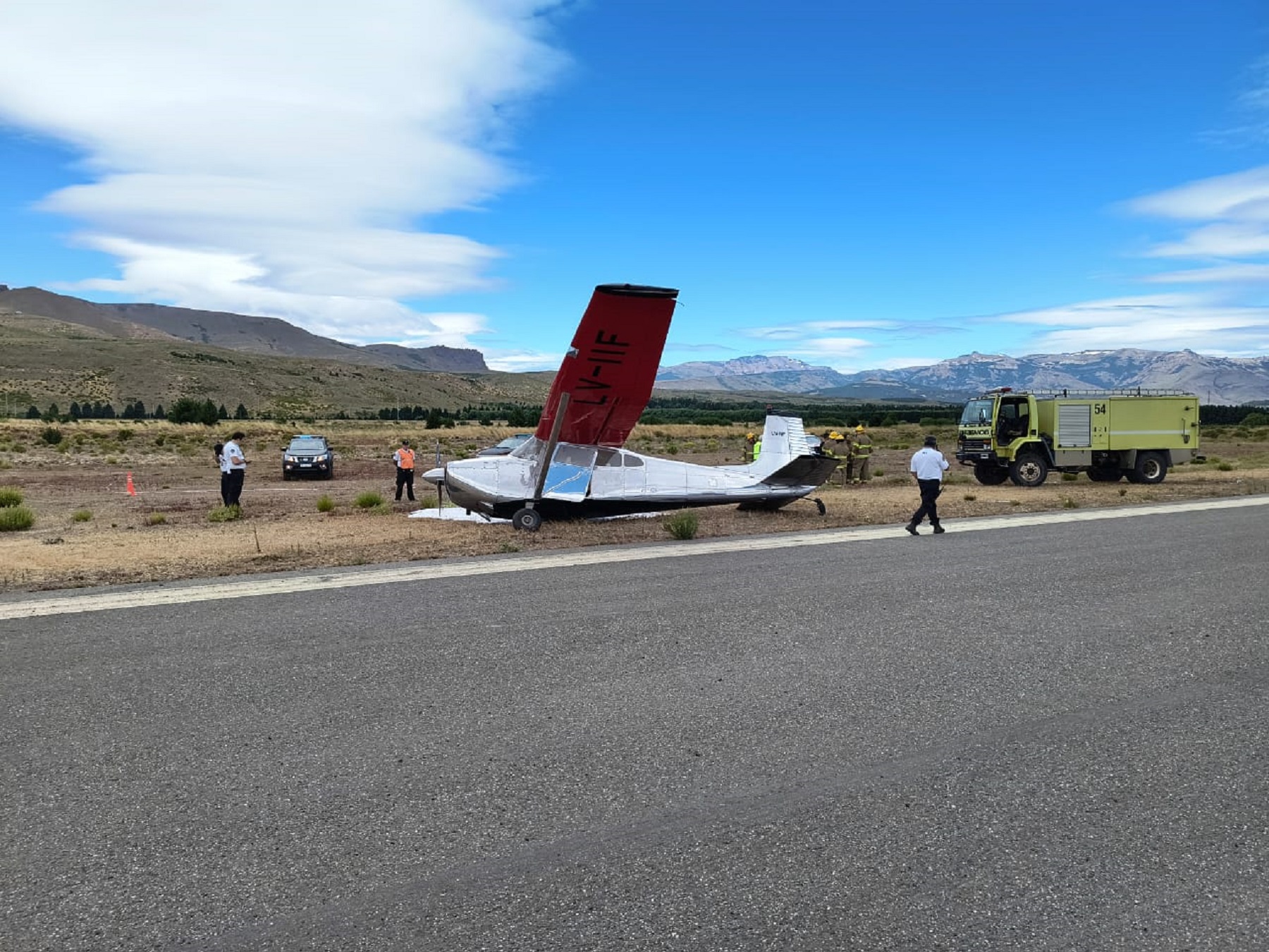 El avión que tuvo un incidente en el aeropuerto Chapelco. (Gentileza)