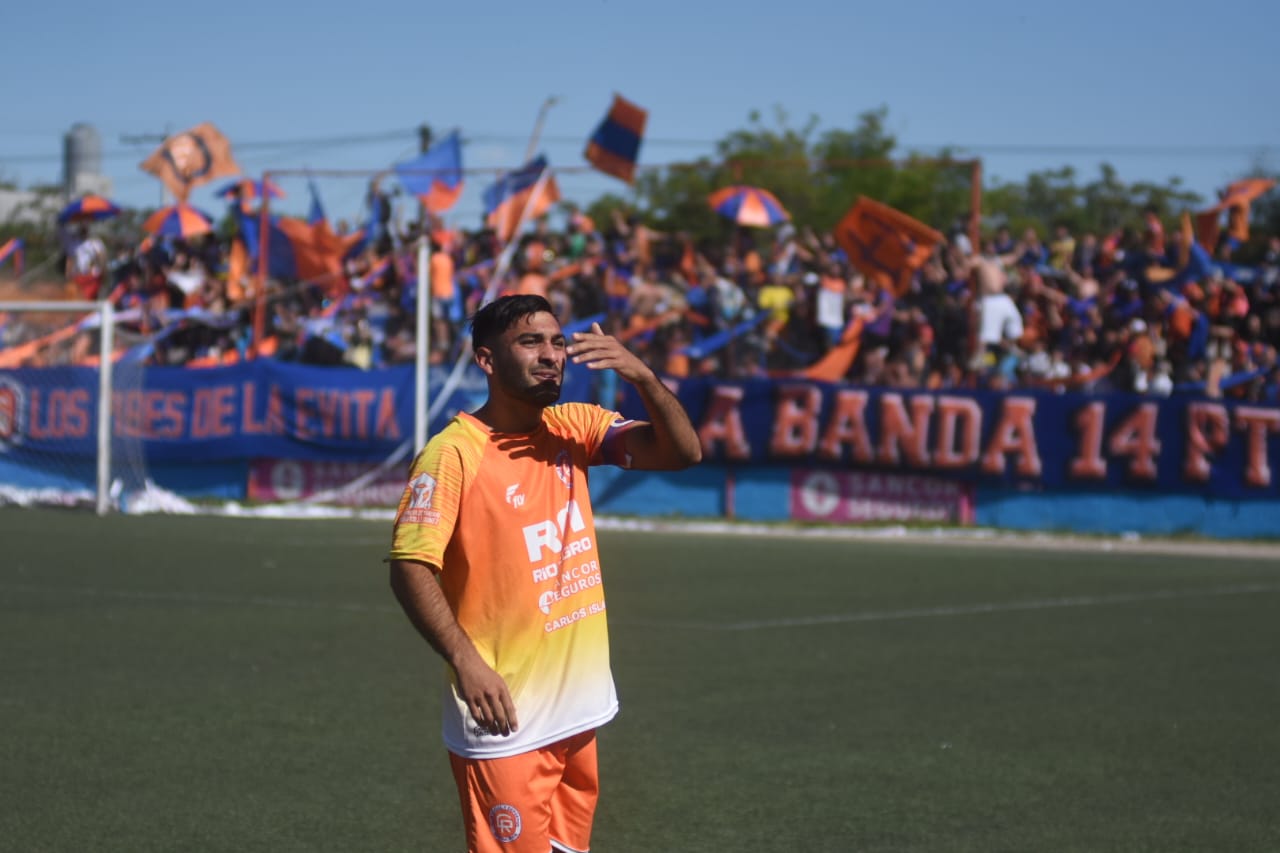 Enzo Vallejos pasó de Deportivo Roca a Cipolletti para jugar el Federal A. (Foto: Juan Thomes)