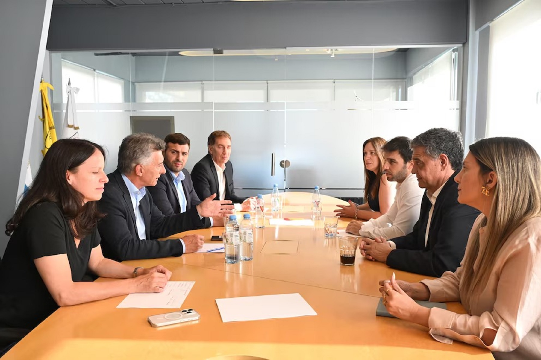 Mauricio Macri y el PRO reunidos. Foto: Infobae. 