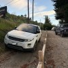 Imagen de Así nomás: estacionó en una bicisenda de Villa La Angostura porque no encontraba lugar