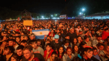 Imagen de Fiesta de la Pera 2025 en Allen: quiénes se suben al escenario este viernes 17